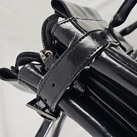 Elegant Black Shoulder Bag - Picture 8 of 9